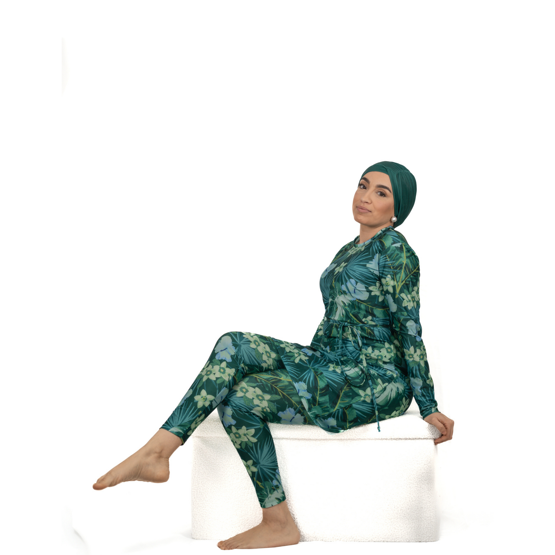 Bonnet green